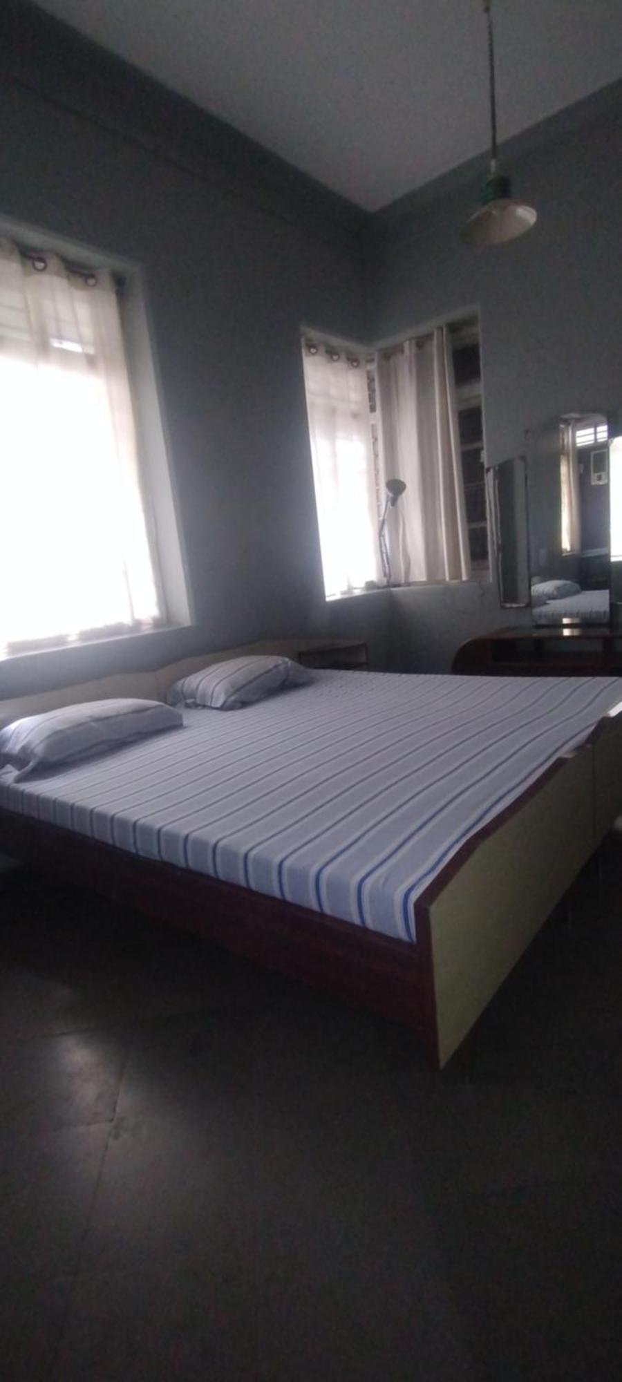 Madhav Bhavan Guest House Pune Esterno foto